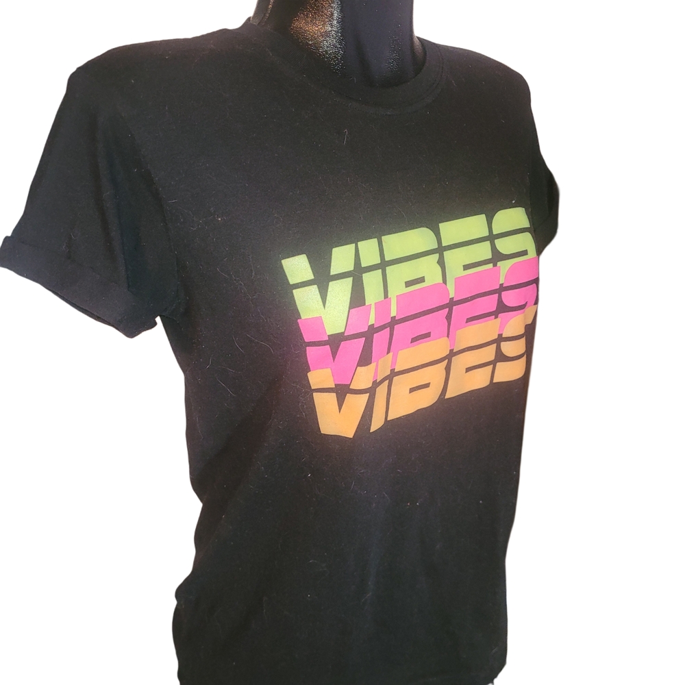 Streetwear Society Black T-Shirt with Multicolor Vibes Print Size M - Picture 3 of 7